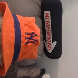 Vintage. Orange New York Yankees hat size M over 24yr old